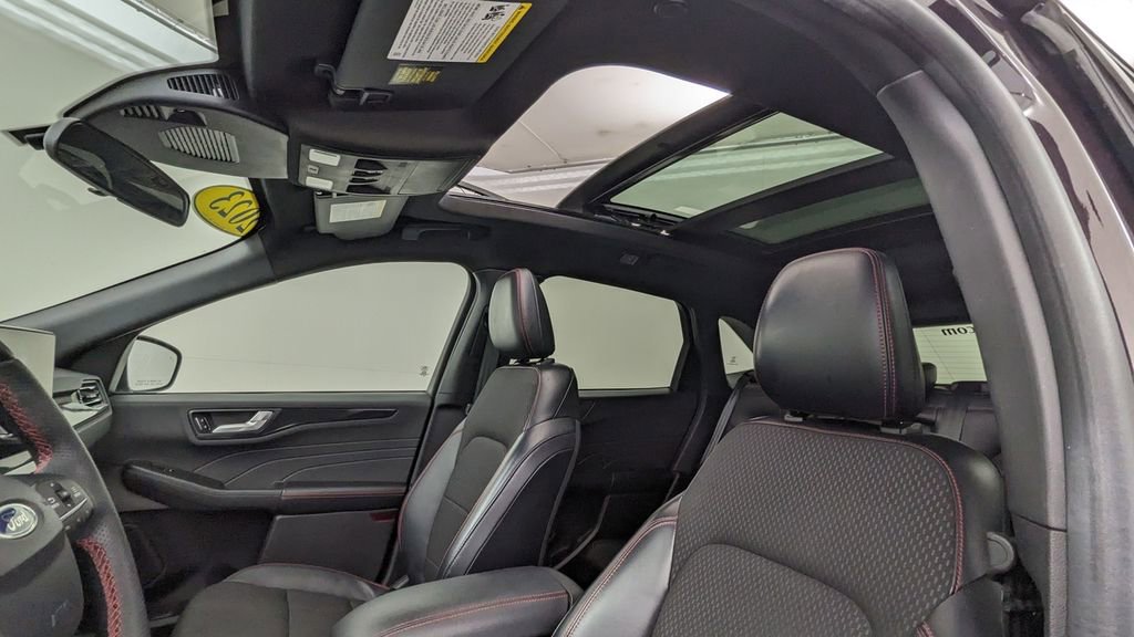 Certified 2023 Ford Escape ST-Line w/ Tech Pack #1 image 3