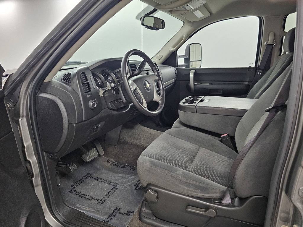 Used 2008 Chevrolet Silverado 2500 LT w/ 1LT Convenience Package AWD/4WD image 15