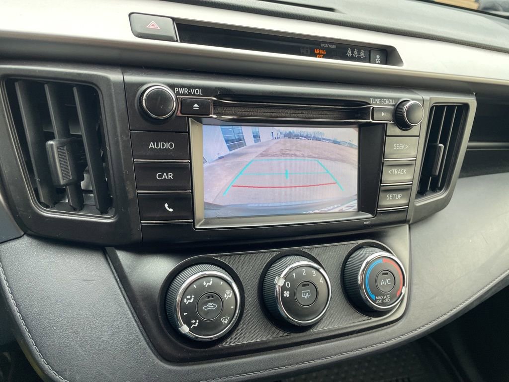 Used 2018 Toyota RAV4 LE w/ All Weather Liner Package AWD/4WD image 20