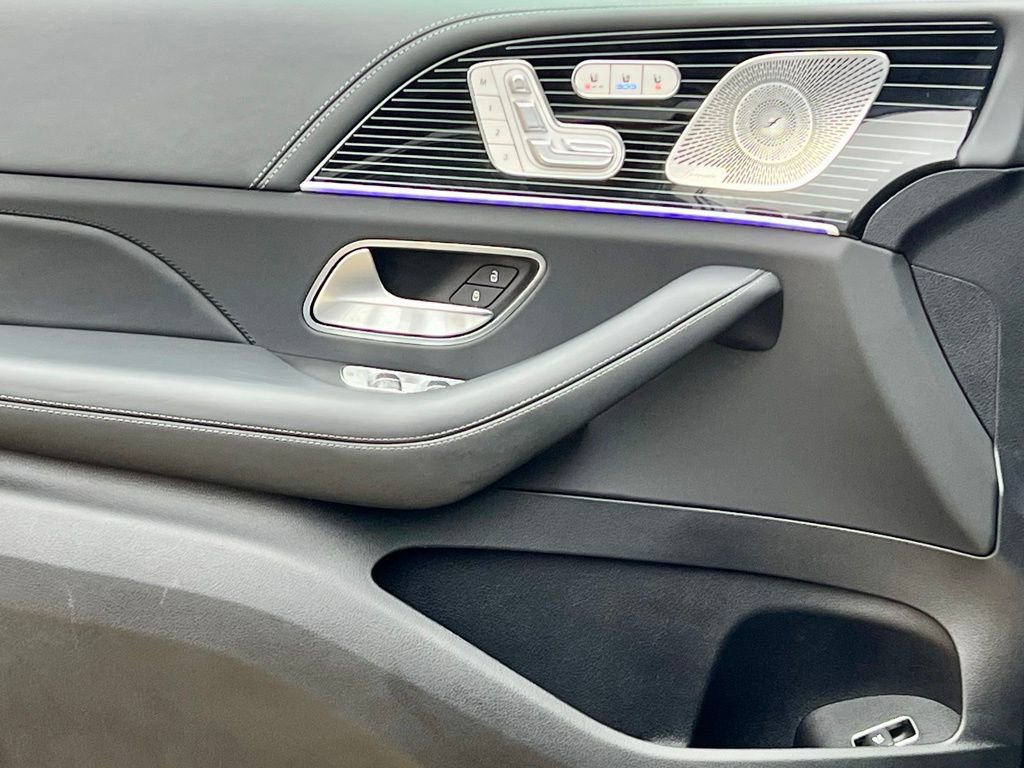 Certified 2024 Mercedes-Benz GLS 63 AMG 4MATIC image 11