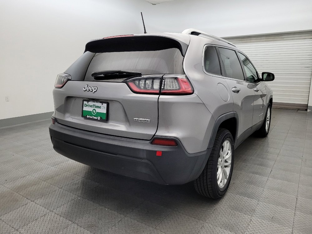 Used 2019 Jeep Cherokee Latitude w/ Popular Appearance Group image 9
