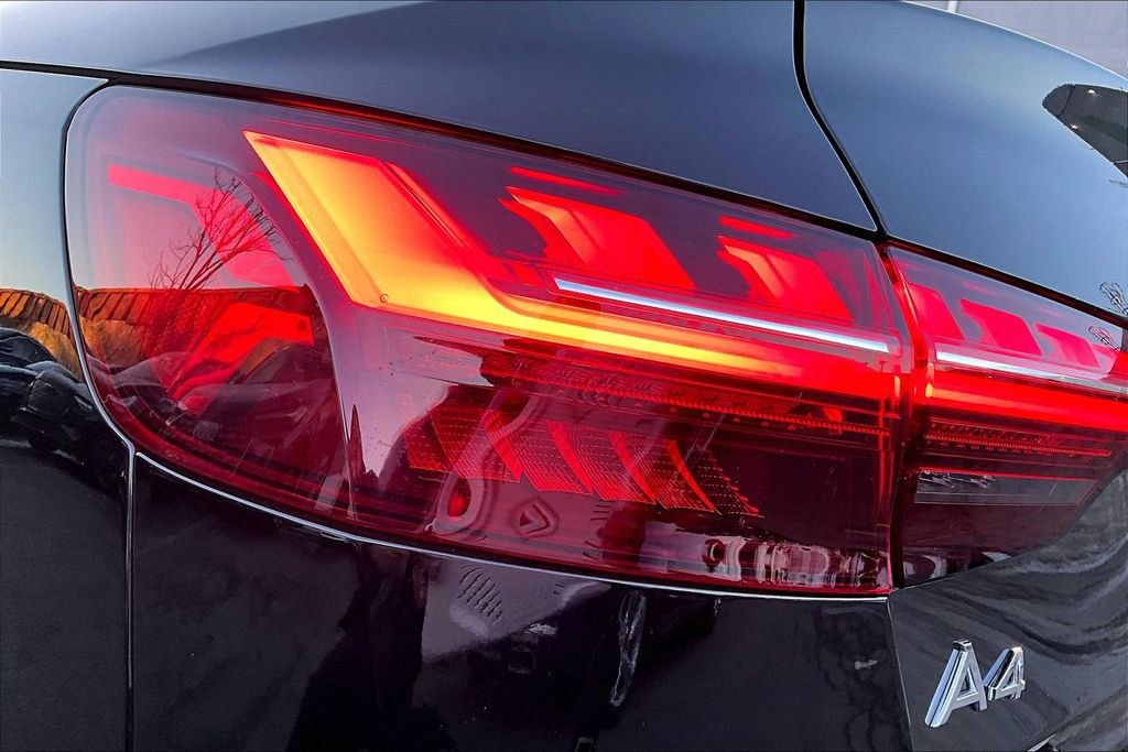 Used 2023 Audi A4 2.0T Premium w/ Convenience Package image 23