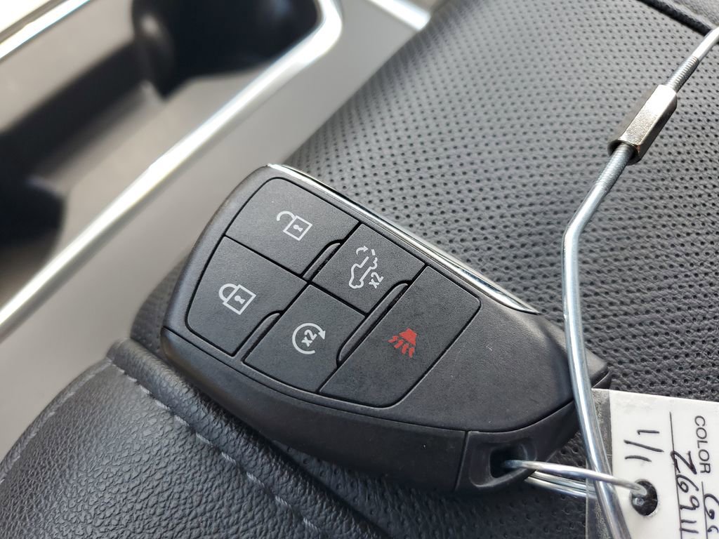 Used 2025 GMC Sierra 3500 SLT w/ SLT Premium Package AWD/4WD image 27