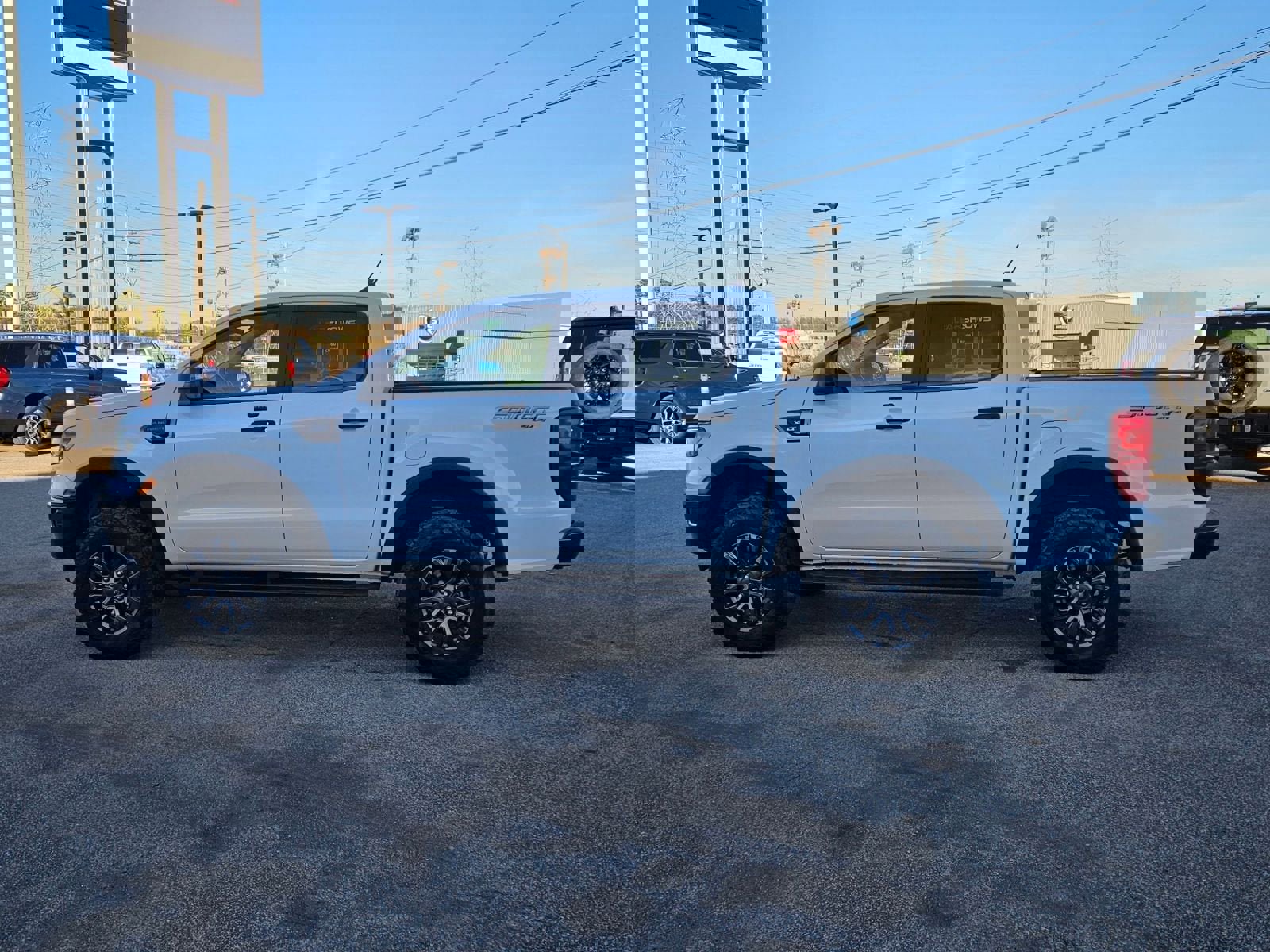 Used 2021 Ford Ranger XLT w/ Equipment Group 301A Mid image 2