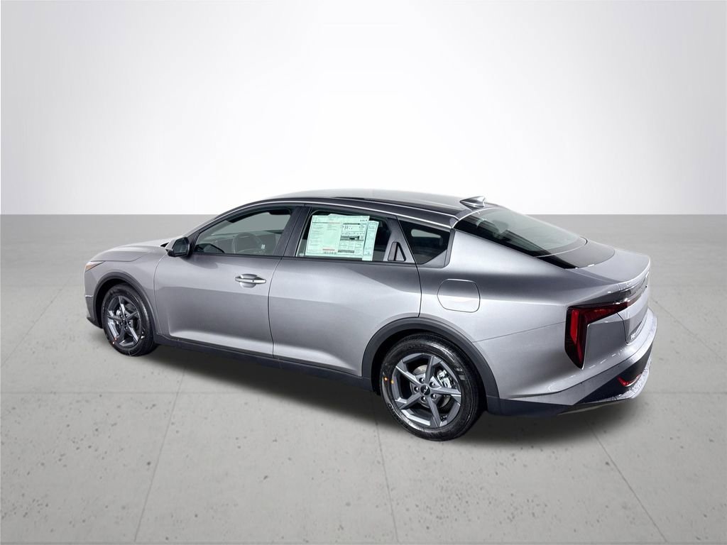 New 2025 Kia K4 LXS image 8
