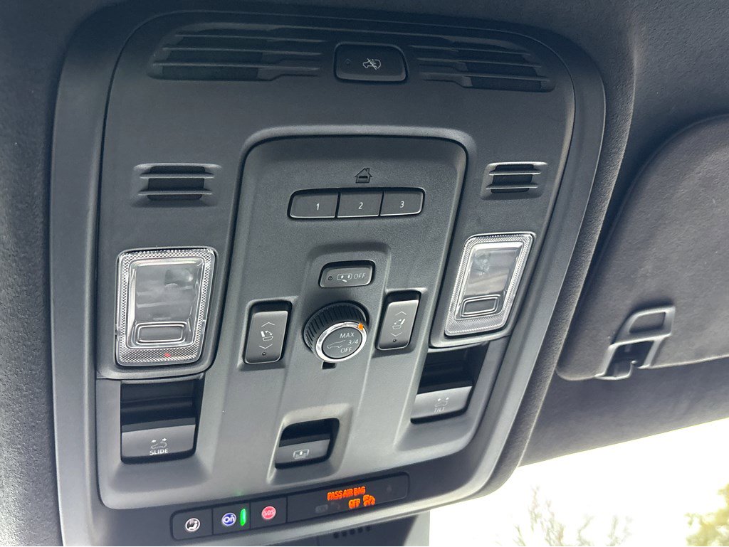 Certified 2024 Cadillac Escalade ESV Sport Platinum w/ LPO, ONYX Package image 31