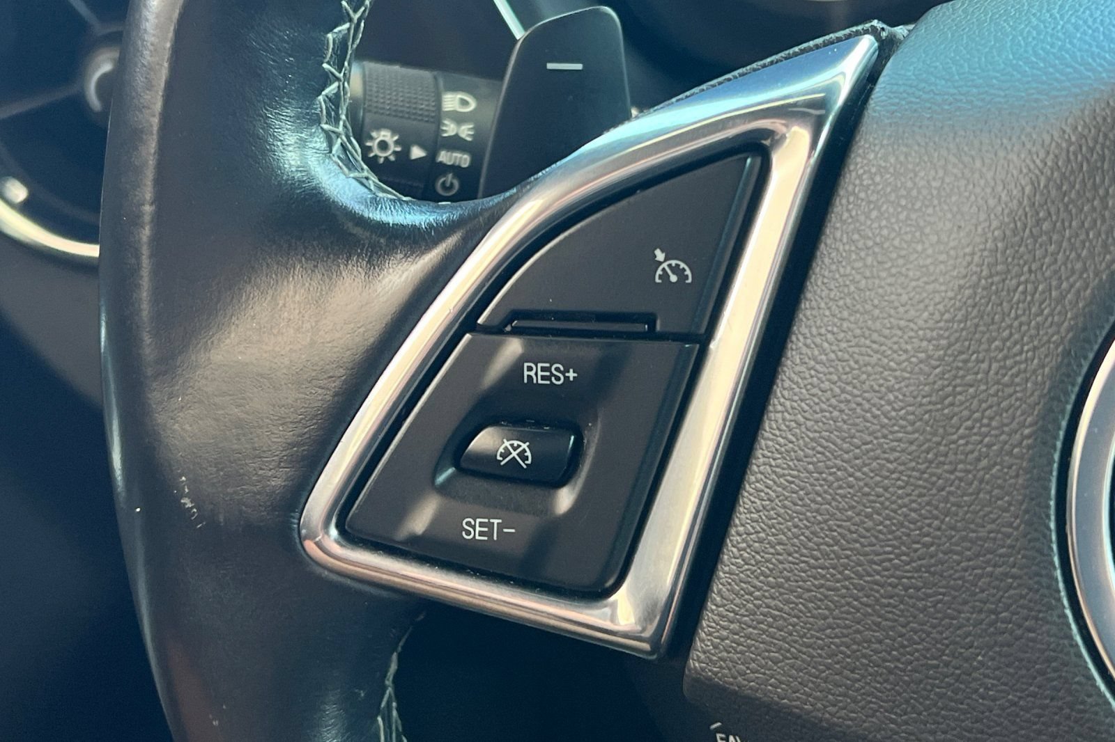 Used 2023 Chevrolet Camaro LT RWD image 29