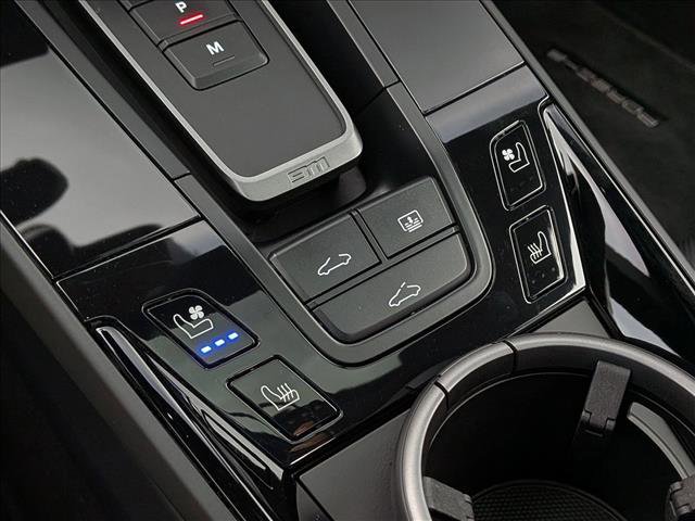 Used 2023 Porsche 911 Carrera T image 16