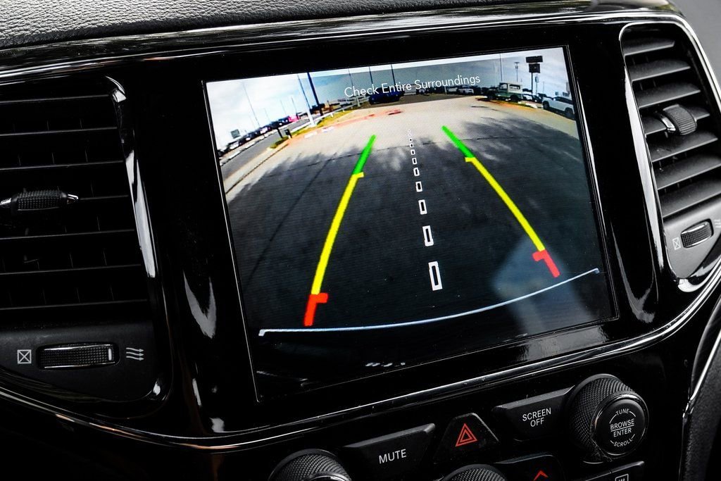 Used 2022 Jeep Grand Cherokee Limited w/ Tech Group image 32