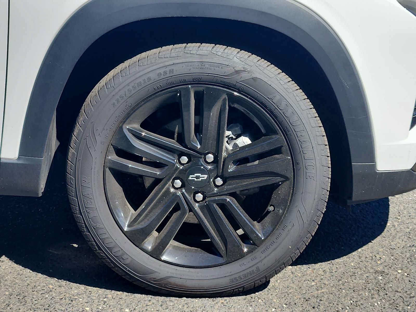 Used 2025 Chevrolet Trax ACTIV w/ Sunroof Package FWD image 8
