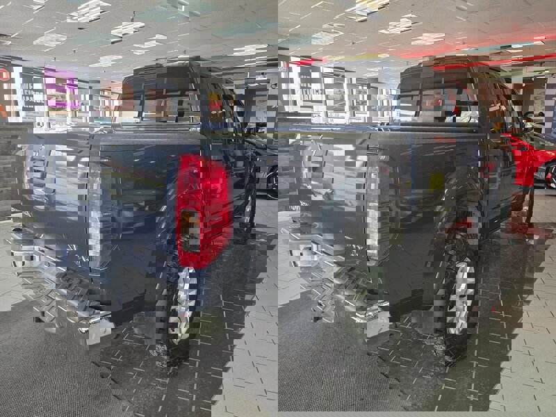 Used 2018 Nissan Frontier SV image 4