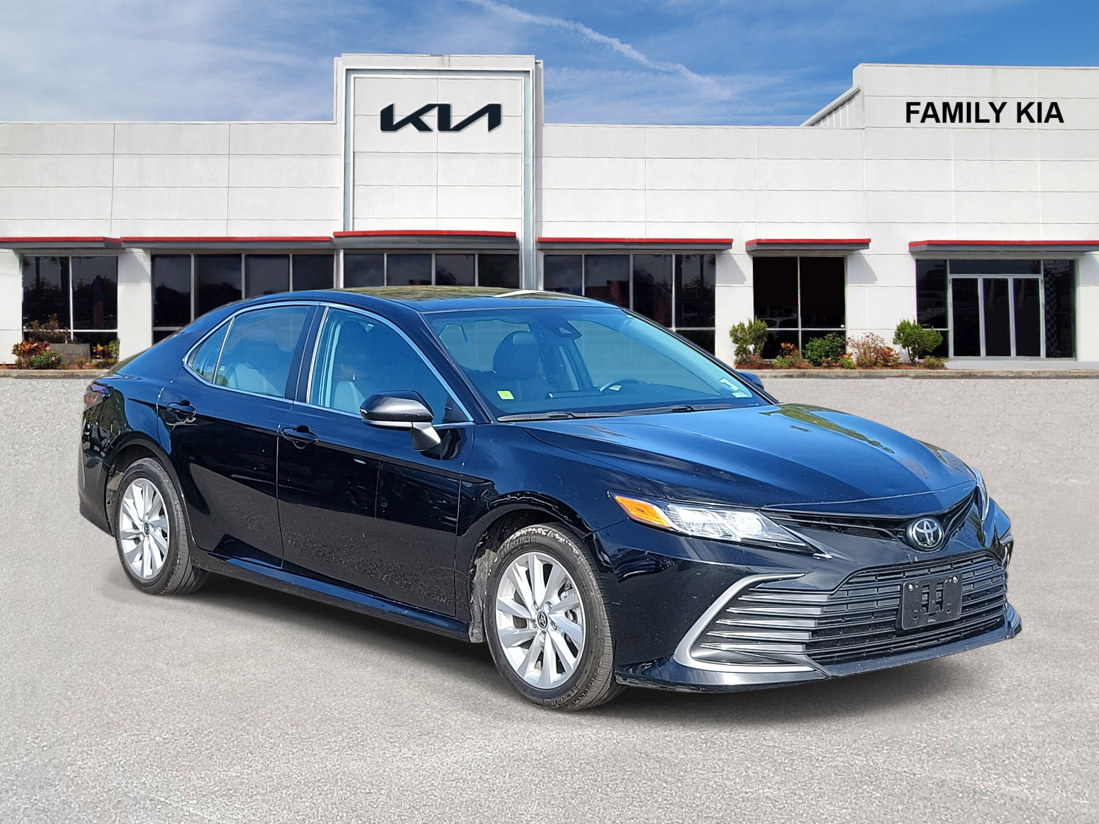 Used 2022 Toyota Camry LE