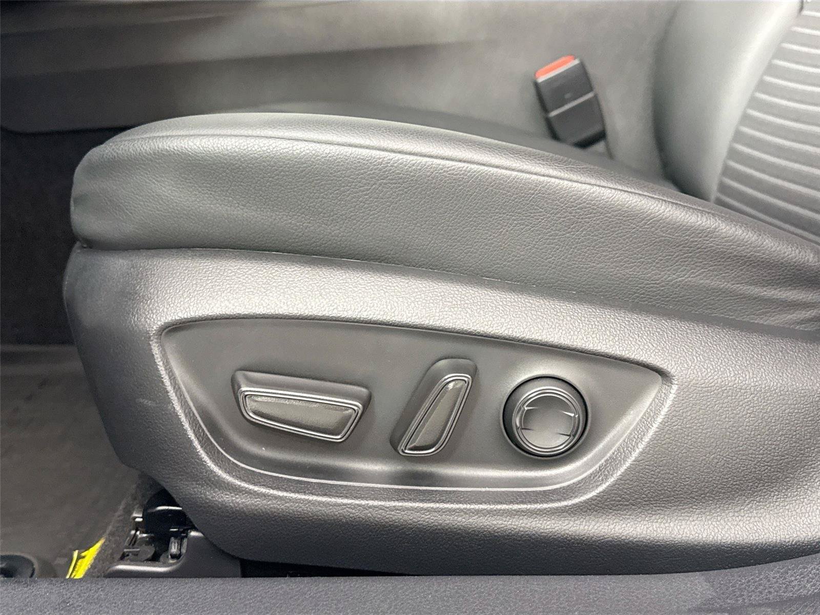 Certified 2024 Toyota Camry SE FWD image 25