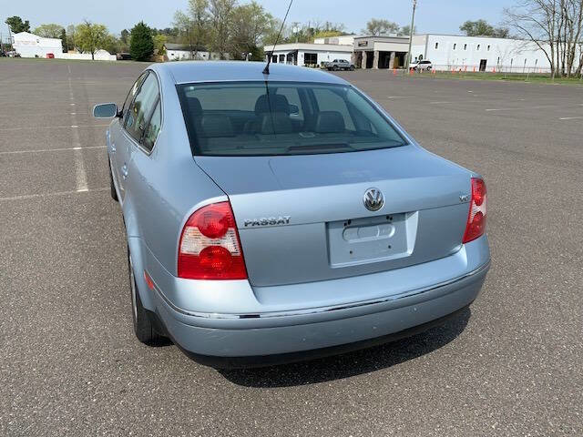 Used 2002 Volkswagen Passat GLX image 8