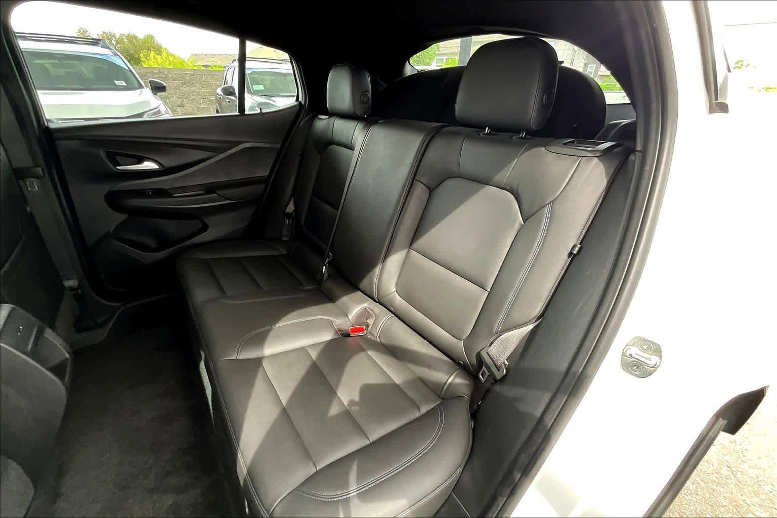 Used 2024 Buick Envista Sport Touring w/ Convenience II Package FWD image 19