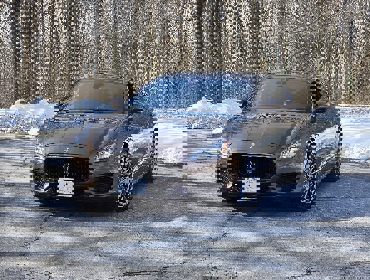 Used 2022 Maserati Quattroporte Modena image 1
