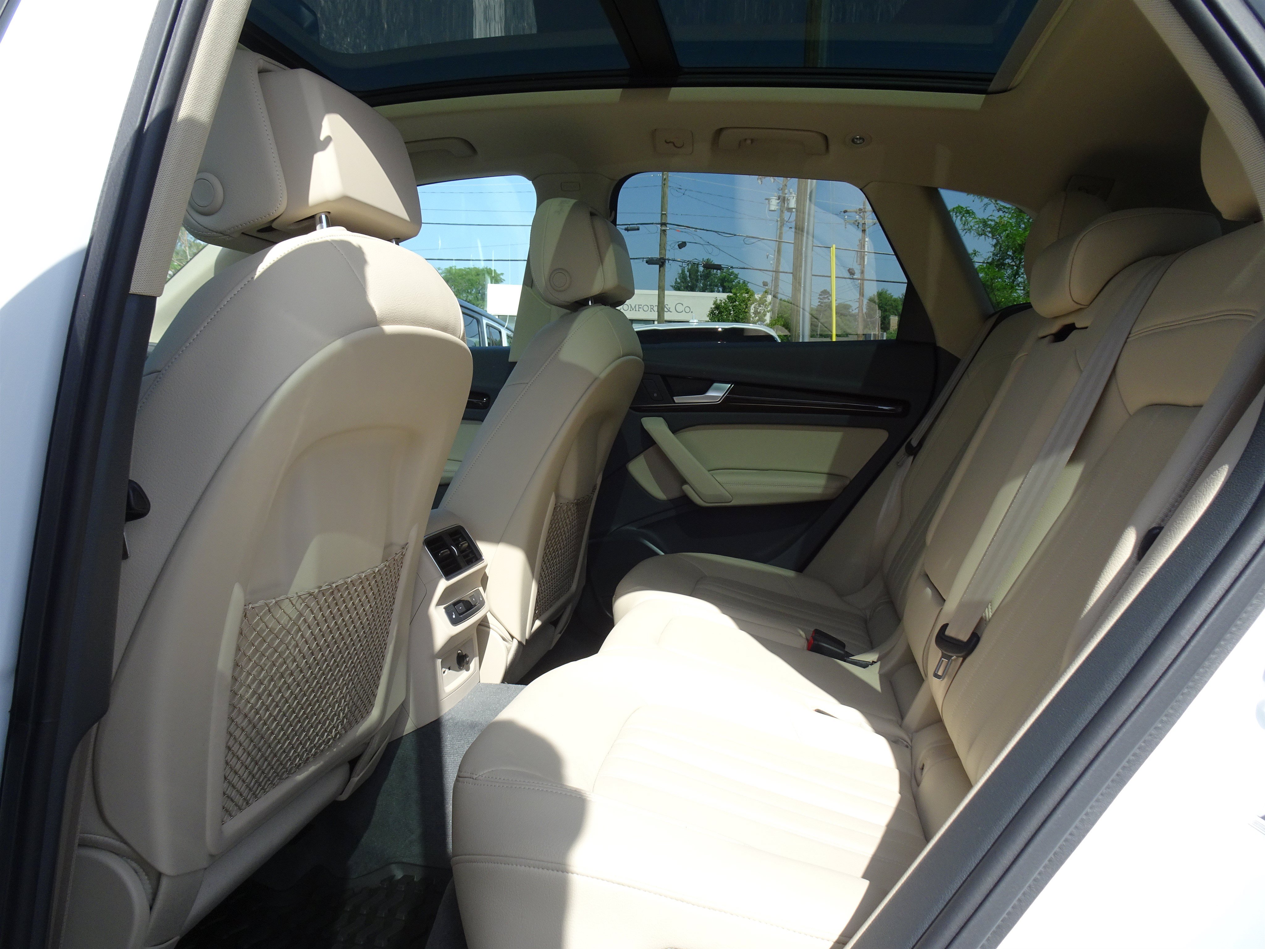 Used 2019 Audi Q5 2.0T Premium Plus w/ Premium Plus Package AWD/4WD image 11
