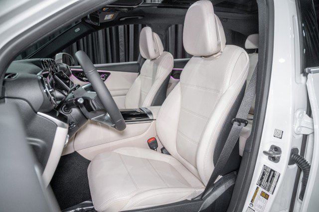 Certified 2026 Mercedes-Benz GLC 300 4MATIC image 11