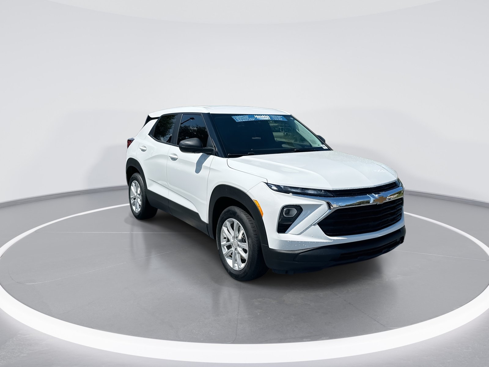 Used 2026 Chevrolet TrailBlazer LS w/ LS Convenience Package FWD image 2