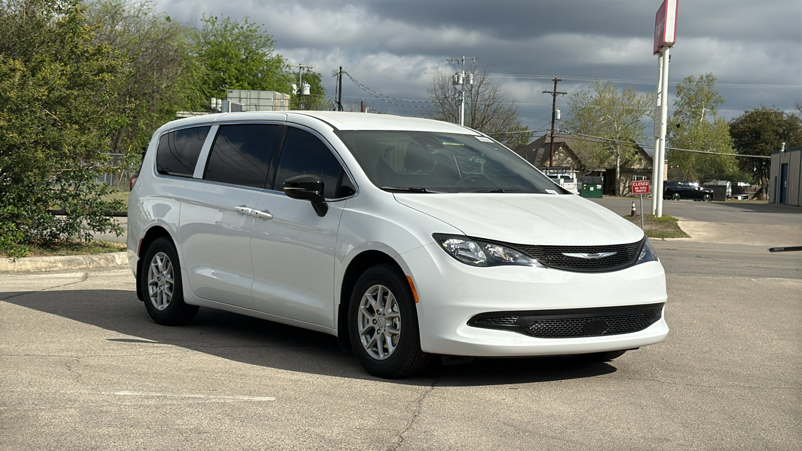 New 2026 Chrysler Voyager LX image 3