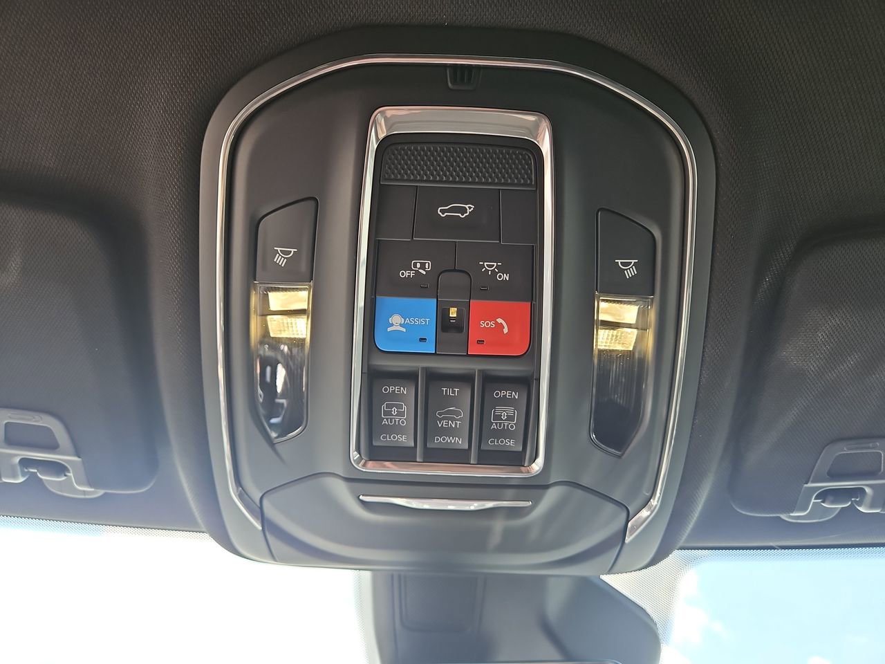 New 2025 Jeep Grand Cherokee Overland w/ Adv Protech Group III image 23