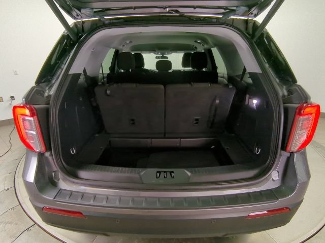 Used 2023 Ford Explorer XLT AWD/4WD image 28