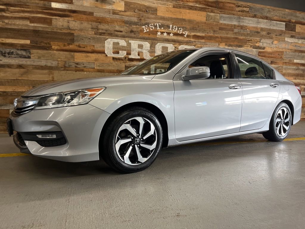 Used 2016 Honda Accord EX image 14