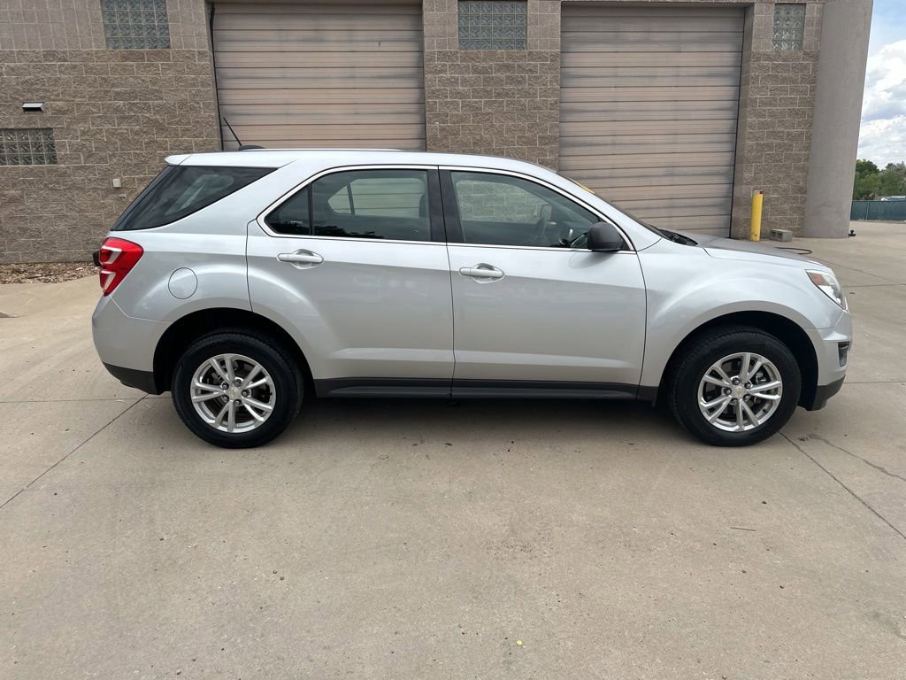 Certified 2017 Chevrolet Equinox LS AWD/4WD image 35
