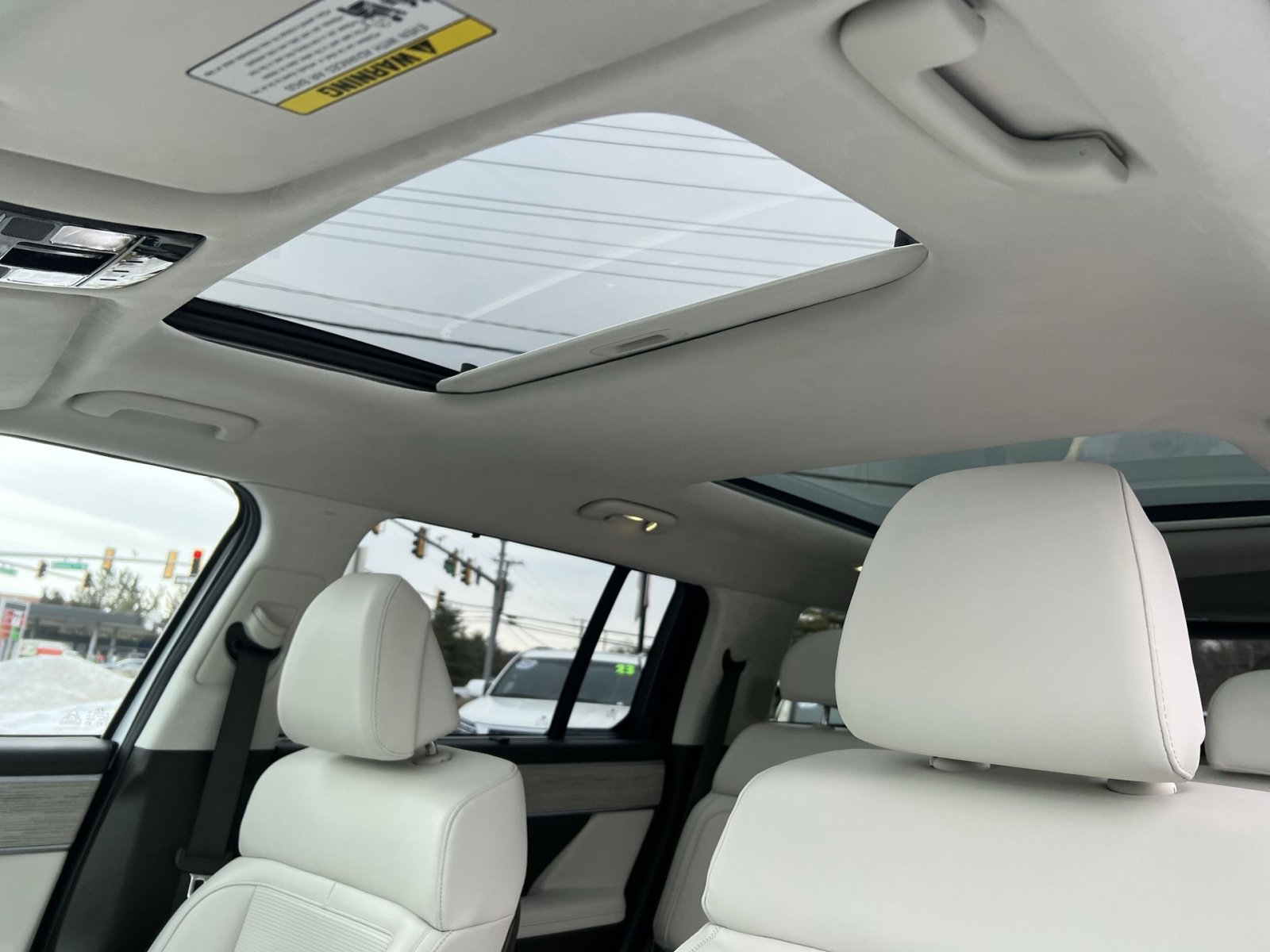 Used 2025 Hyundai Santa Fe Calligraphy image 24