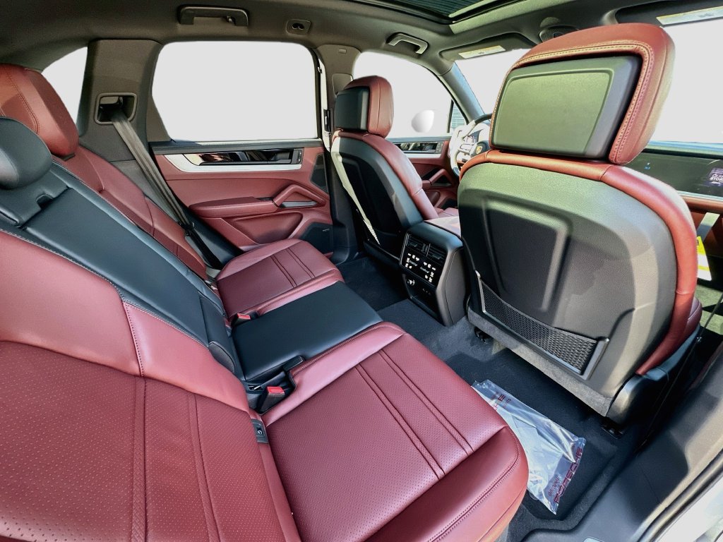 New 2026 Porsche Cayenne AWD/4WD image 28
