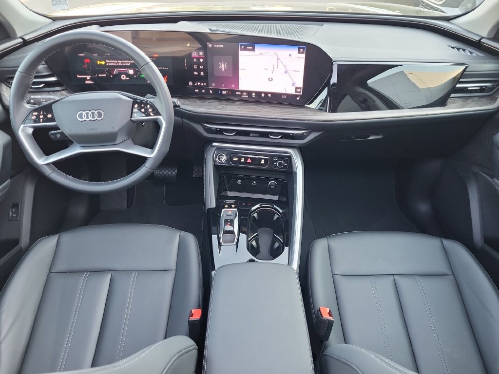 Used 2025 Audi Q5 Premium w/ Convenience Package AWD/4WD image 9