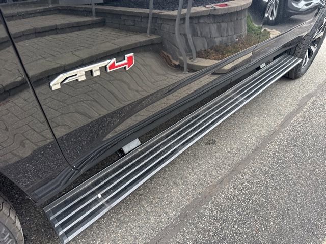 New 2025 GMC Yukon XL AT4 w/ AT4 Premium Plus Package AWD/4WD image 10