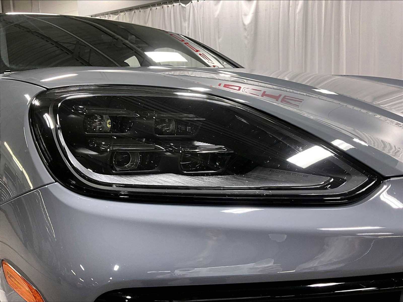 Used 2025 Porsche Cayenne Coupe image 15