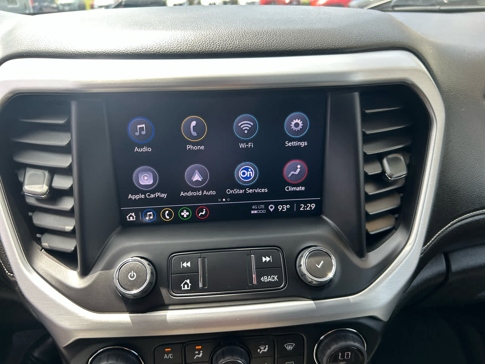 Used 2023 GMC Acadia SLE w/ Driver Convenience Package AWD/4WD image 17