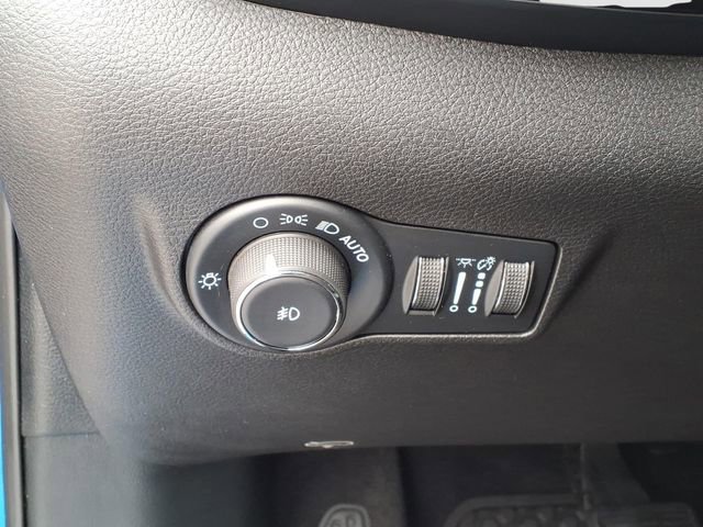 Used 2025 Jeep Compass Trailhawk w/ Trailhawk Elite Group image 23