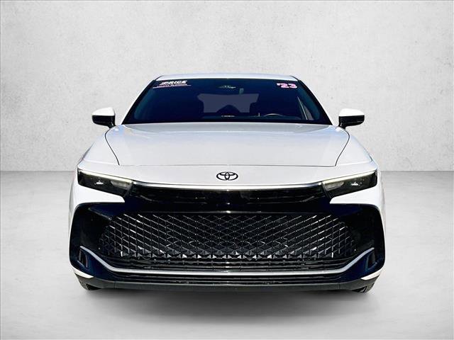 Used 2023 Toyota Crown XLE image 3