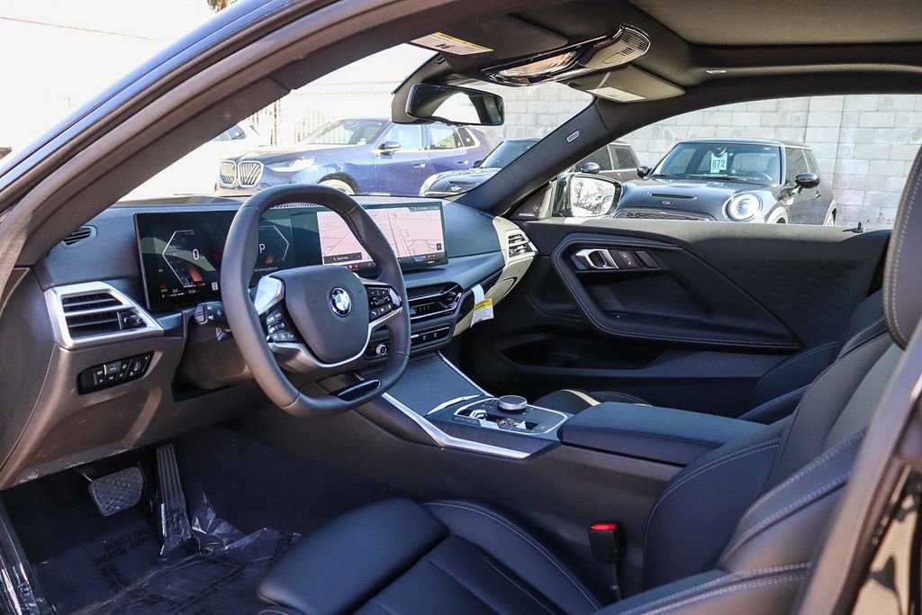 Used 2025 BMW 230i Coupe w/ Premium Package image 16