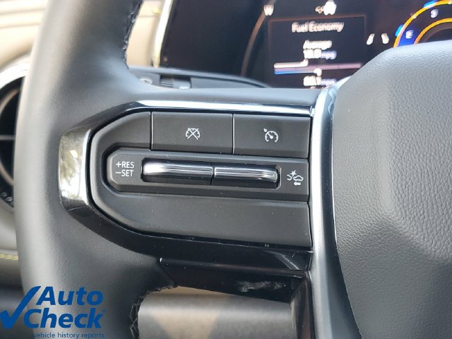 Used 2026 Chevrolet Colorado ZR2 w/ Technology Package AWD/4WD image 17