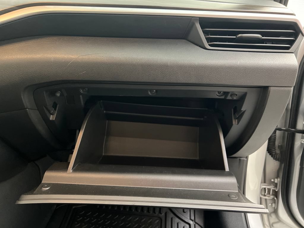Used 2024 Nissan Altima 2.5 SV FWD image 30
