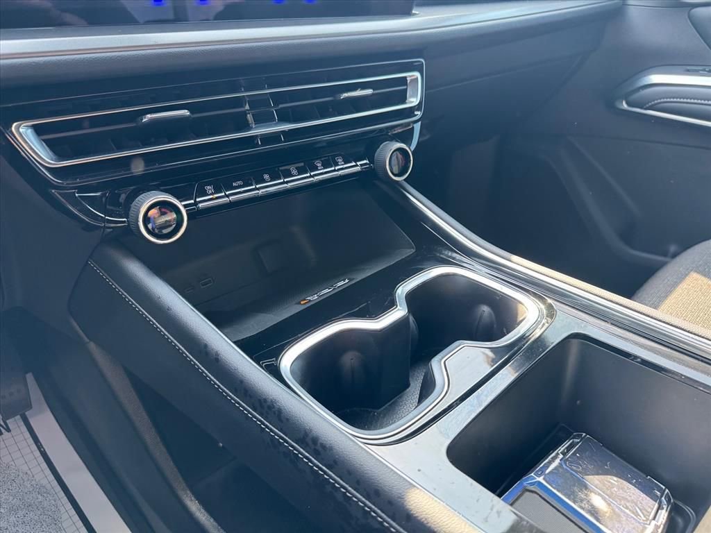 Used 2026 Chevrolet Traverse LT w/ LPO, Floor Liner Package image 22