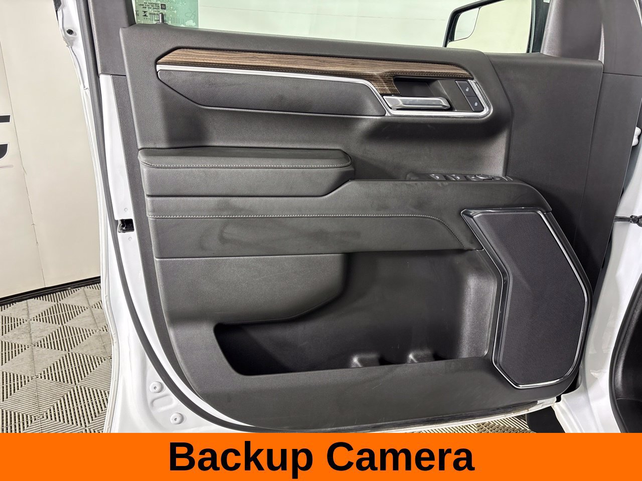 Used 2024 Chevrolet Silverado 1500 LT AWD/4WD image 10