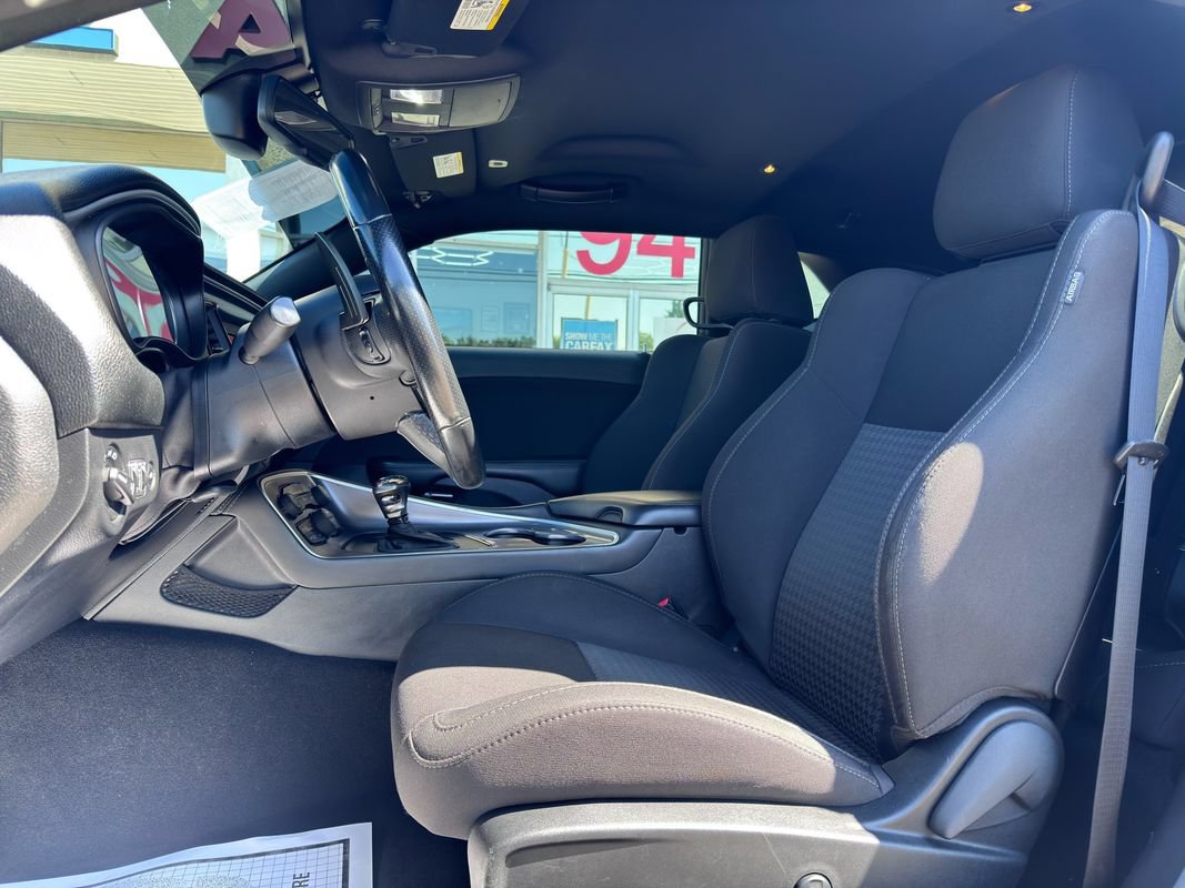 Used 2019 Dodge Challenger R/T RWD image 16