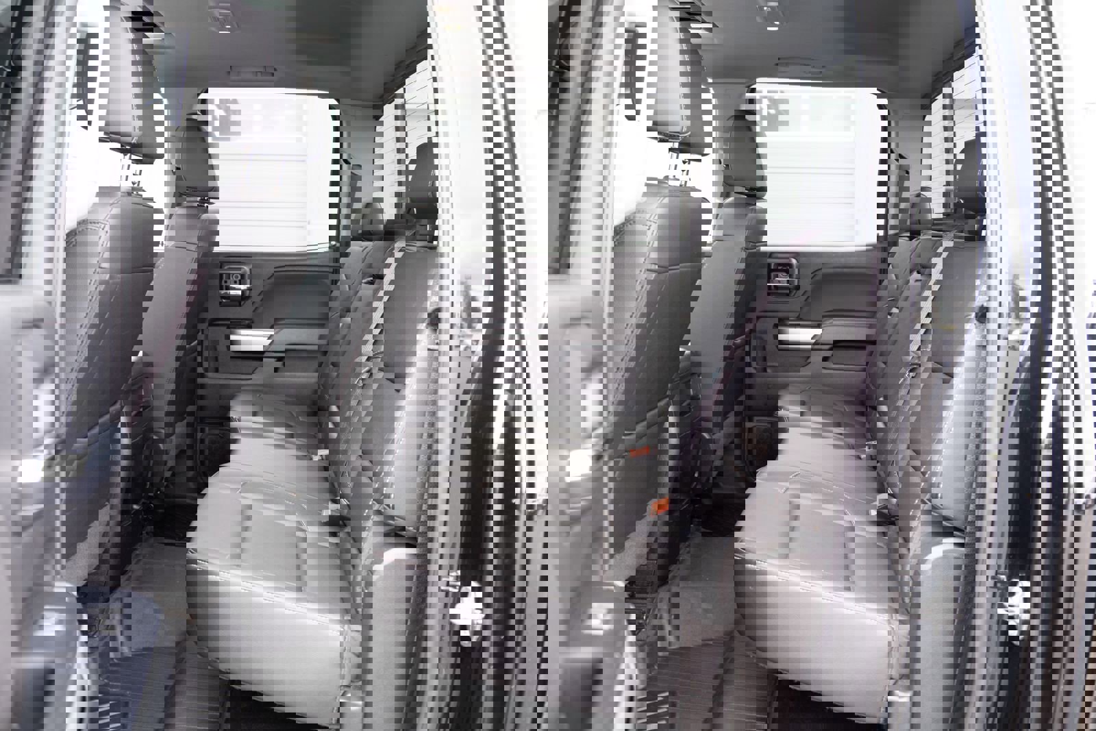 Used 2019 Chevrolet Silverado 3500 LTZ w/ LTZ Plus Package image 19