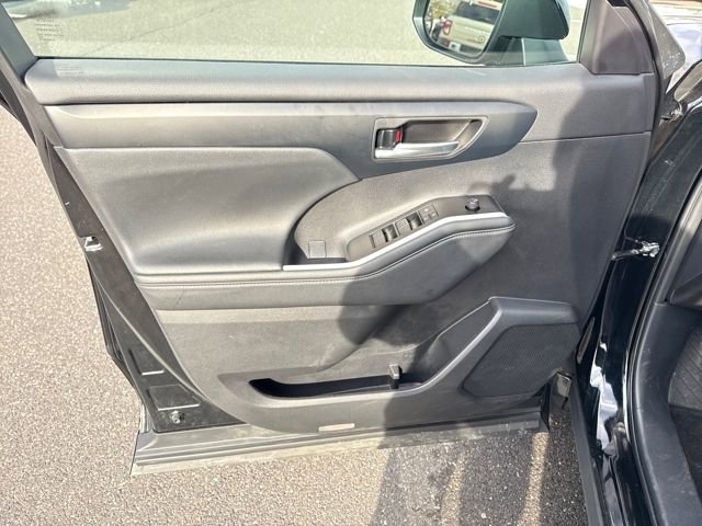 Used 2025 Toyota Highlander XSE image 13