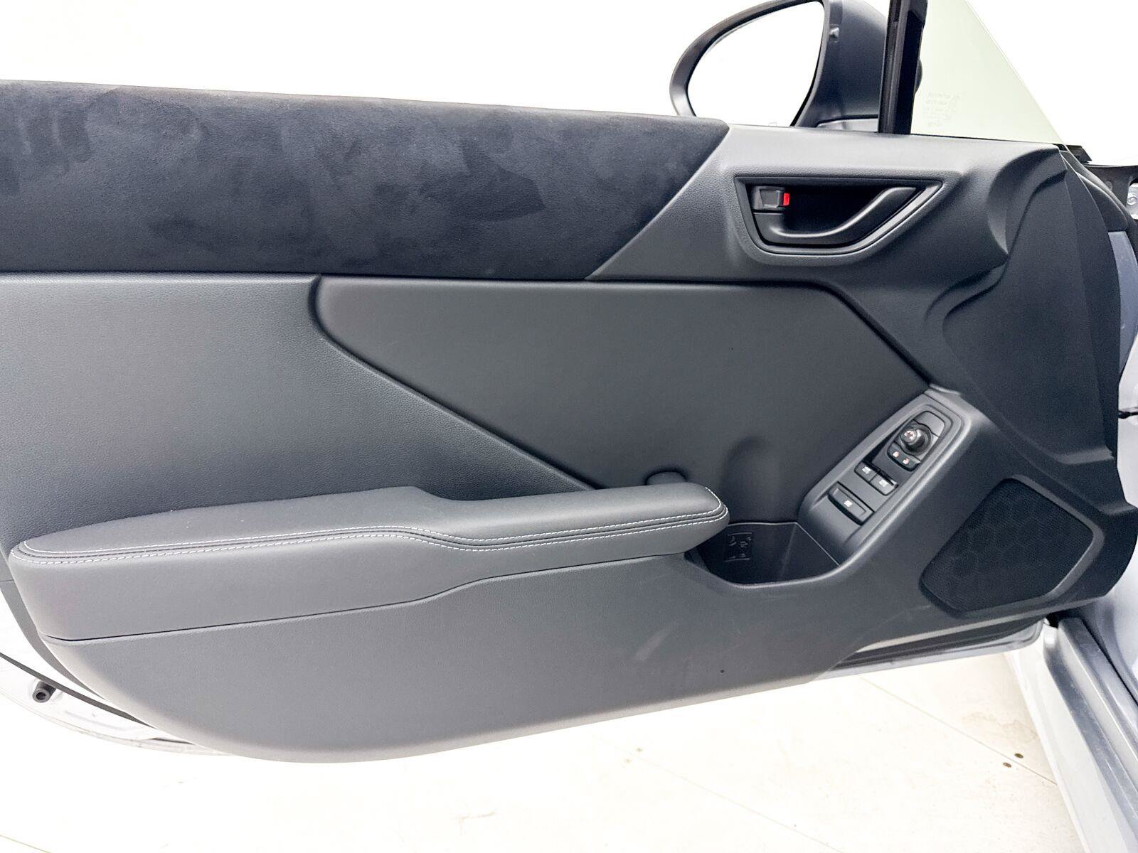 Used 2025 Toyota GR86 Premium RWD image 26