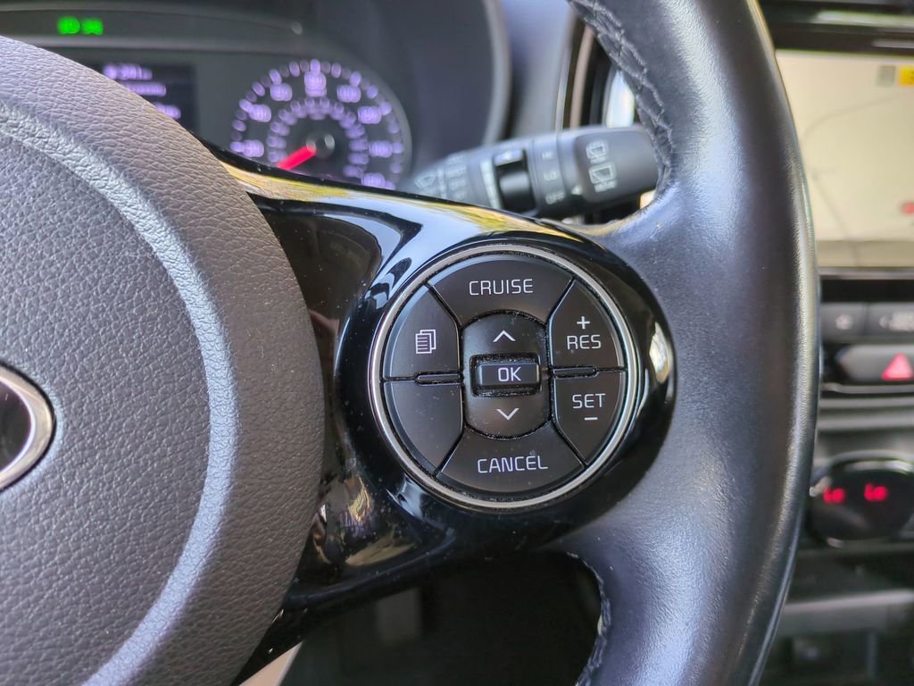 Used 2020 Kia Soul EX image 25