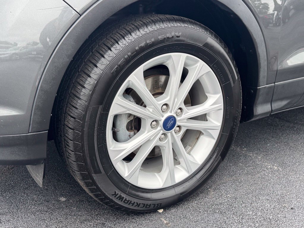 Used 2017 Ford Escape SE w/ SE Cold Weather Package FWD image 30