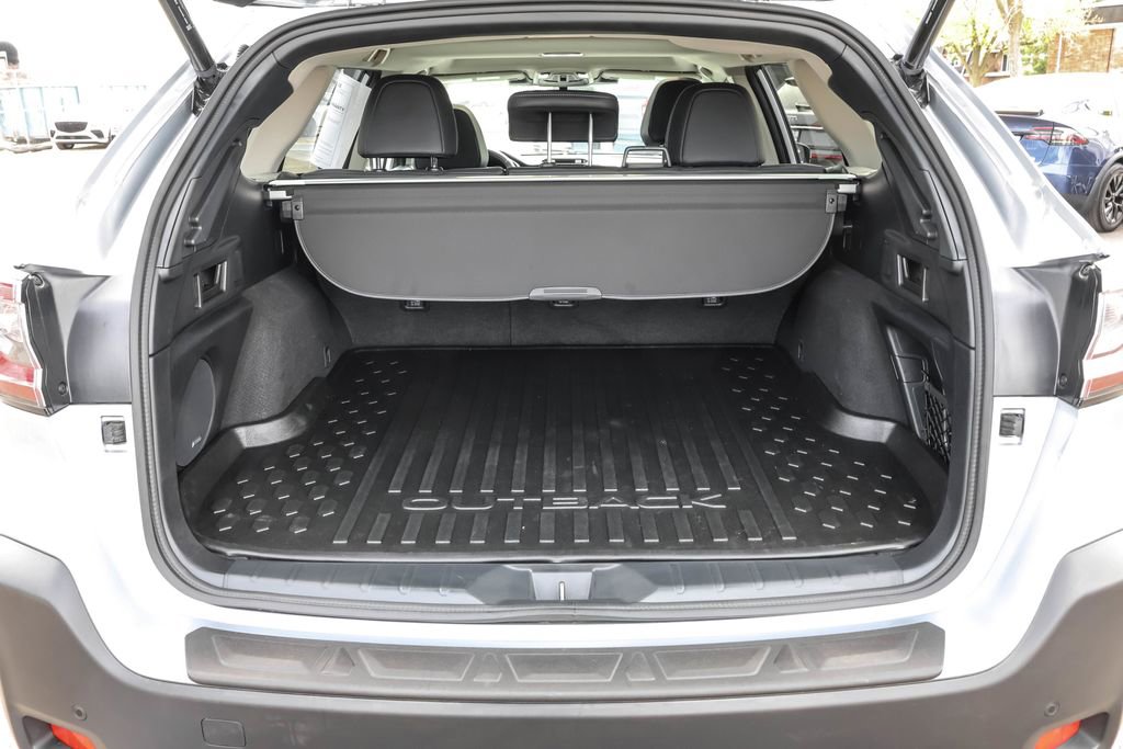 Used 2024 Subaru Outback Limited AWD/4WD image 35