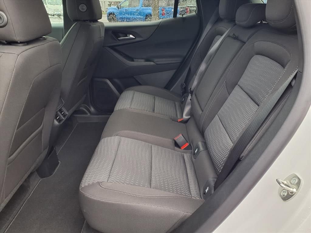 New 2026 Chevrolet Equinox LT FWD image 8