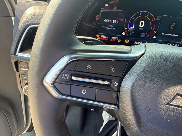 Used 2025 Chevrolet Suburban High Country AWD/4WD image 28